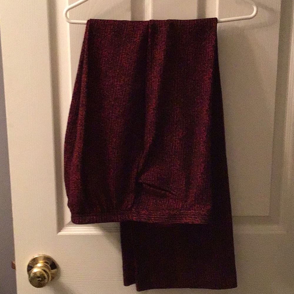 Weekenders Red & Black ladies slacks